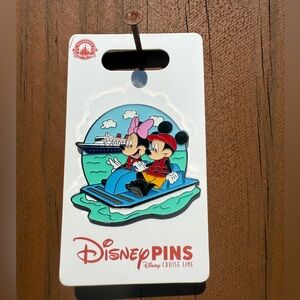 NWT! Disney Cruise Lines Rare Mickey Pin Silver Collectible Pin